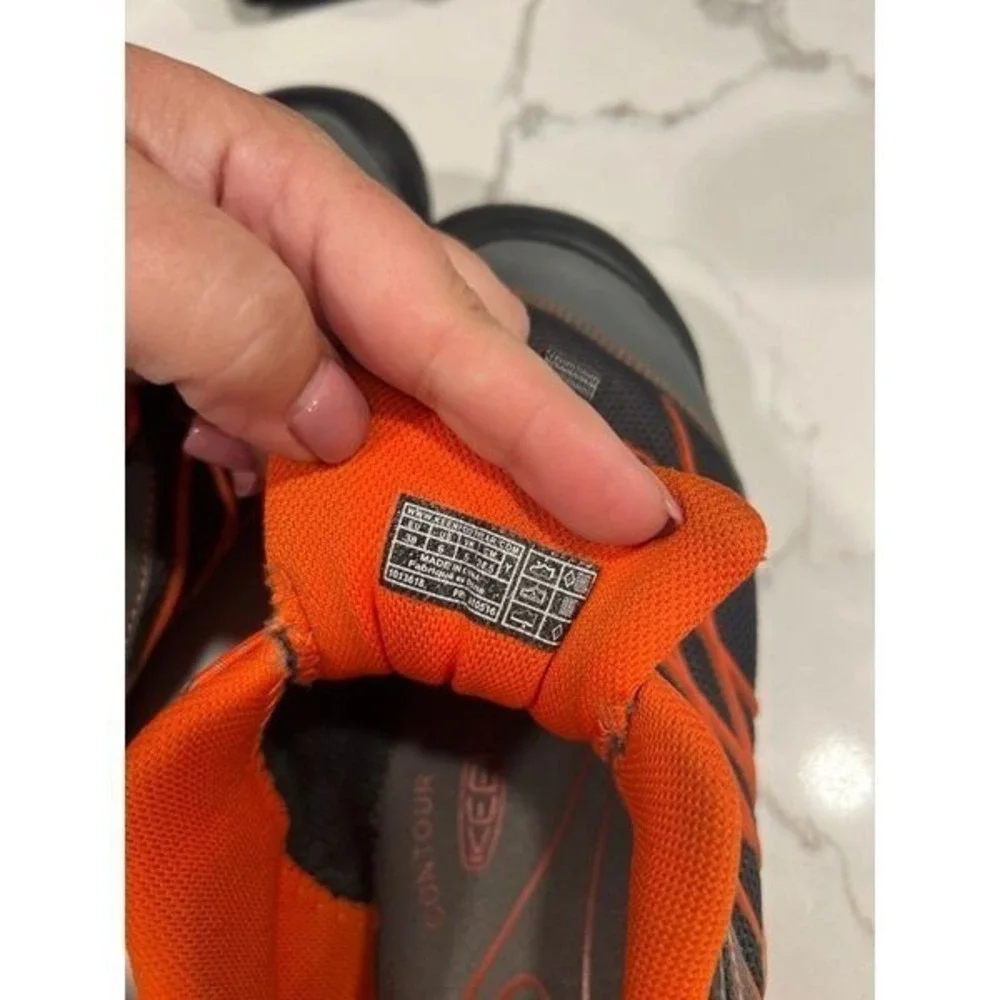 Keen‎ shoes orange size 6